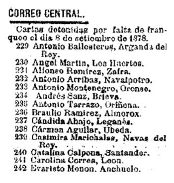 Aviso de la Administración de Correos, dirigido a Carolina Correa Sotomayor, sobre retención de correspondencia en León.